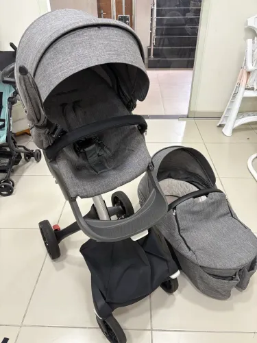 Carrinho Stoke perfeito com Moisés importado 