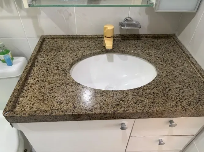 Pia em mármore e Cuba Deca