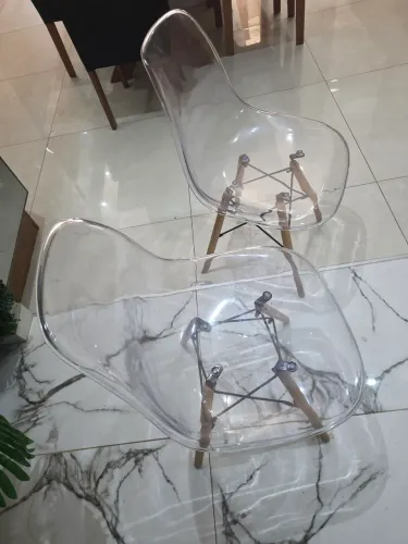 Cadeiras transparente