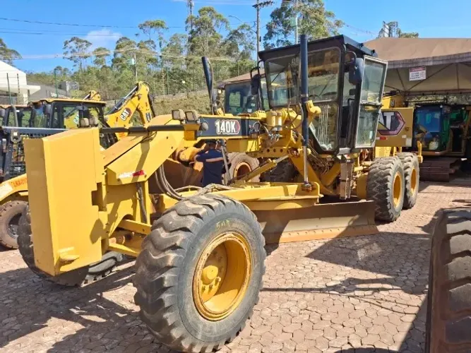 Motoniveladora Caterpillar 140K - 2022