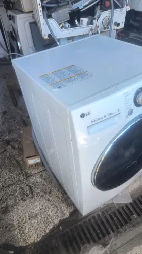 MÁQUINA LAVA E SECA LG 11 KILOS MUITO NOVA DOU GARANTIA FAÇO A ENTREGA
