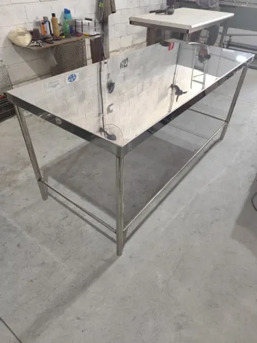 Mesa de apoio em inox para manipulação de alimentos, medidas 110×70×90 cm 