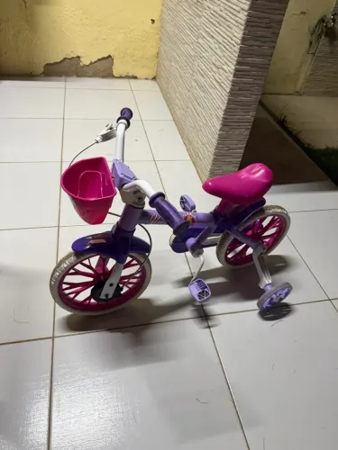 Bicicleta infantil feminina $80