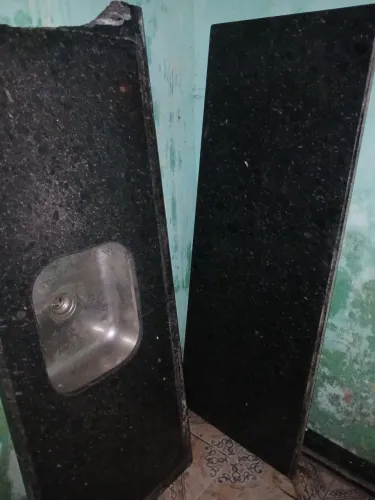 Pia com bancada de mármore 