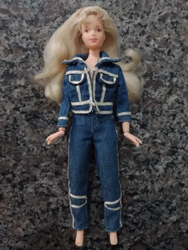 Boneca da Angélica Estrela