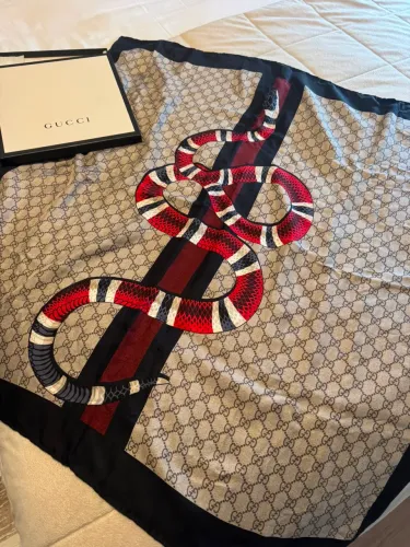 Lenço original Gucci