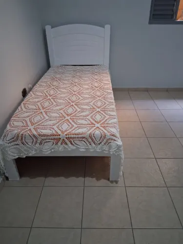 Cama de Solteiro Branca