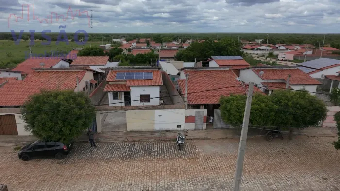 Casa à Venda em Itapetinga - 2 Dorms, 1 Suíte, R$160 mil
