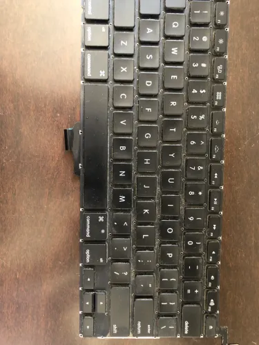 Troca de teclas Teclado MacBook Pro A1278 2010 Usado - Para Retirada de Teclas Avulsas