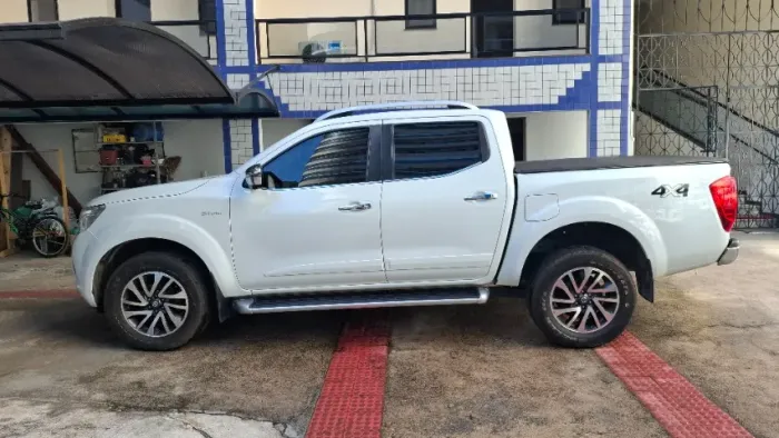 Nissan Frontier LE CD 4X4 2.3 Bi-TB Diesel Aut. 2022