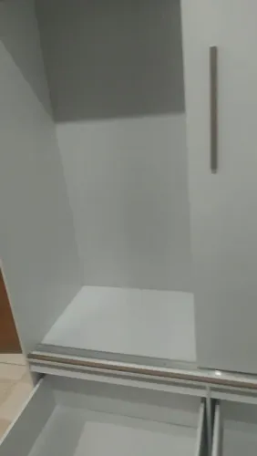 Guarda roupa Bartira Monza 3 portas de correr e cama box conjugada pro dormir...