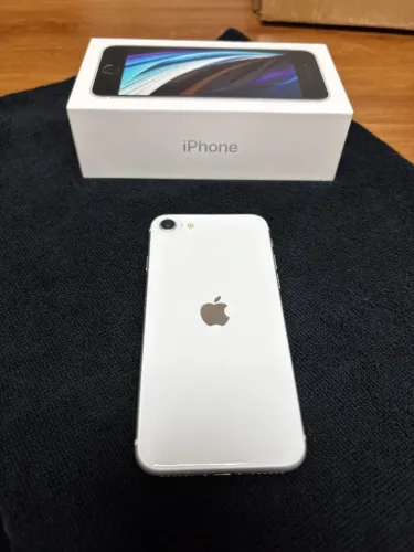 IPHONE SE 2020