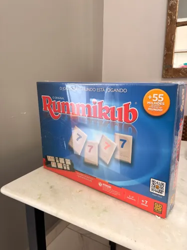 Jogo de tabuleiro rummikub