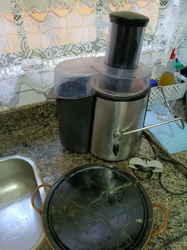 Máquina de fazer suco e pedra de grill