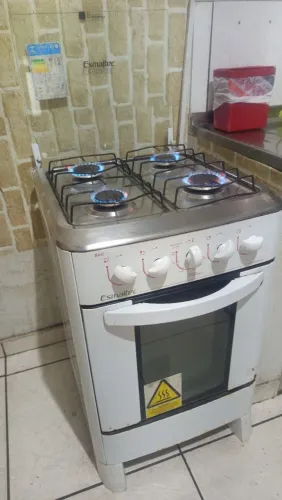Fogão usado em ótimo estado 