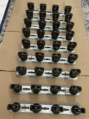 9 Braquete 4 polos com isolamento cerâmico ( 34 cm de comprimento )