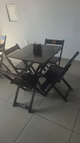 Vendo equipamentos para restaurante, bar e lanchonete mesa com cadeiras 