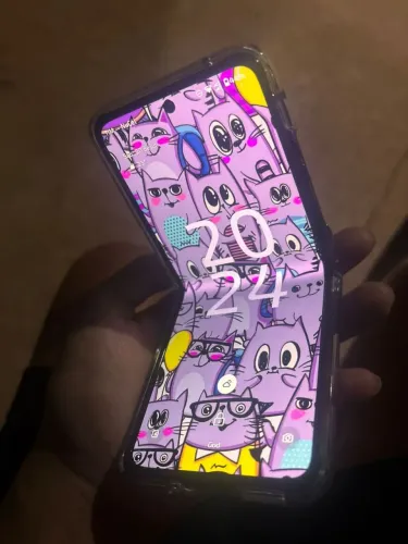 Vendo ou troco moto RAZR 40 ultra 256 gigas 