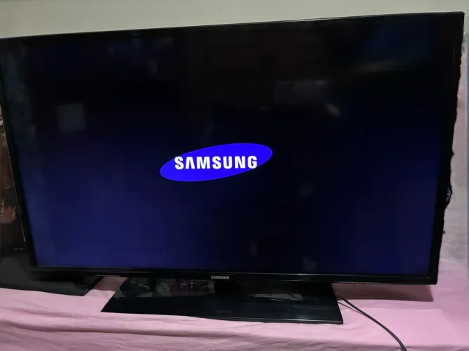 Tv Samsung 40? LED Full HD- Ótimo estado (Não é Smart)