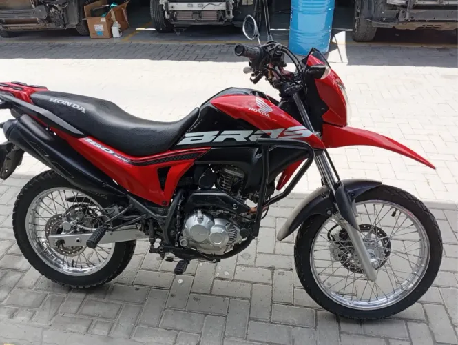 Moto Honda bros 160 2016