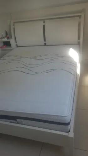 Cama casal queen madeira + colchao