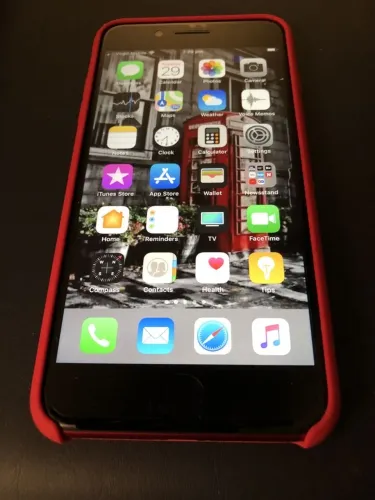 IPHONE 8 RED