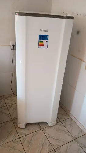 Geladeira esmaltec