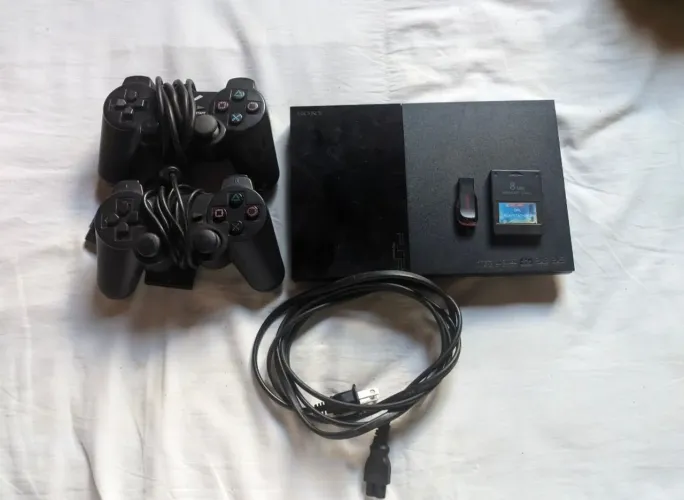 PS2 Slim Desbloqueado + 2 Controles + Memory Card + Cabos