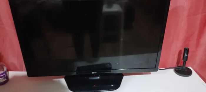 Tv usada 24 não e smartv funcionando perfeitamente