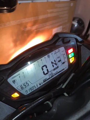 Moto Suzuki gsxs 1000