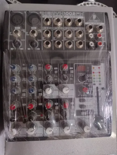 Mesa Behringer 