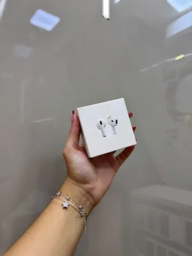 *AIRPODS 4 SEMI NOVO R$799