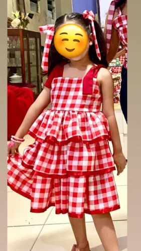 Vestido junino quadriculado (veste 5-6 anos)