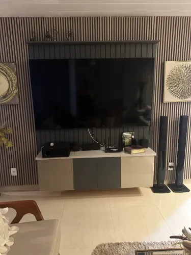Vendo TV 80 polegadas 
