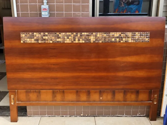 Cama de casal completa ótimo padrão, serve como cabeceira para box - R$ 290