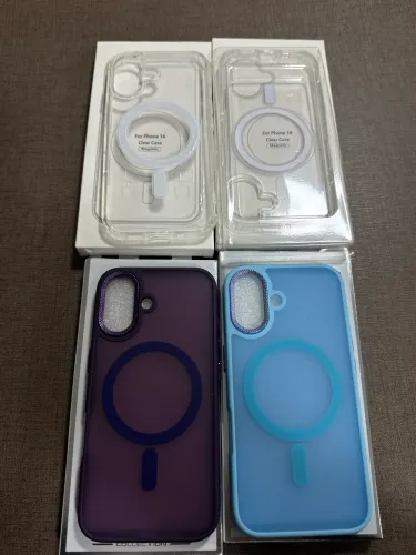 Kit com capa e película iPhone 16 