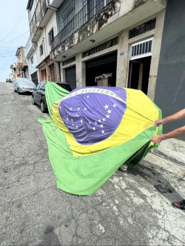 Bandeira do brasil gigante 4.50 por 6,50 por 900.00 usado