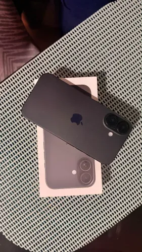 iPhone 16 