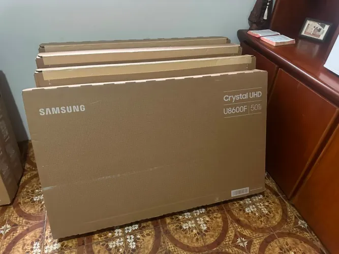 Vende-se Samsung cristal uhd 50'polegadas LACRADA