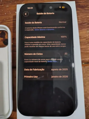 Vendo um iPhone 15 Black 128 GB usei apenas 1 mês e 15 dias não me adaptei 