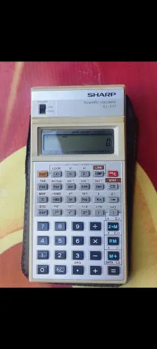 calculadora científica vintage sharp