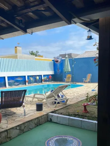 Alugo casa com piscina em Itapoá