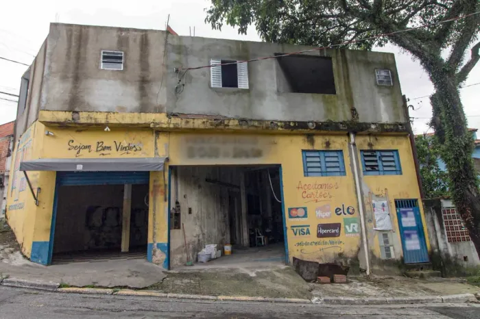 Loja na Rua Professor Afonso Russomano, 125  110 m²