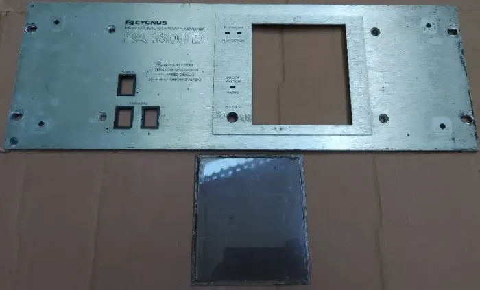 Amplificador cygnus PA1800D - Painel Frontal
