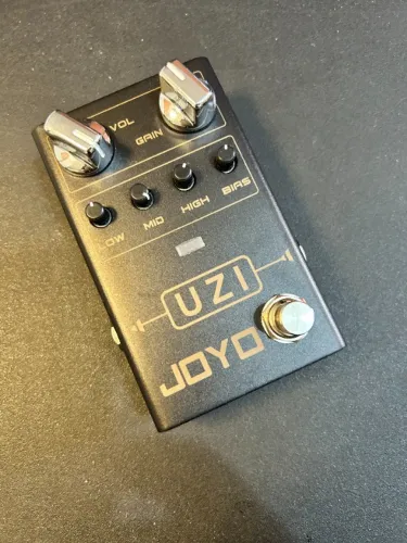Pedal de Guitarra Joyo Uzi