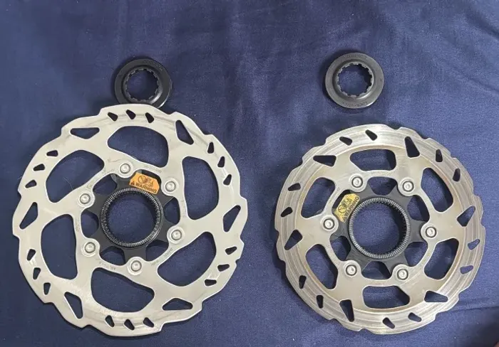 ? VENDO PAR DE DISCOS SHIMANO SM-RT70  Vendo par de discos Shimano SM-RT70