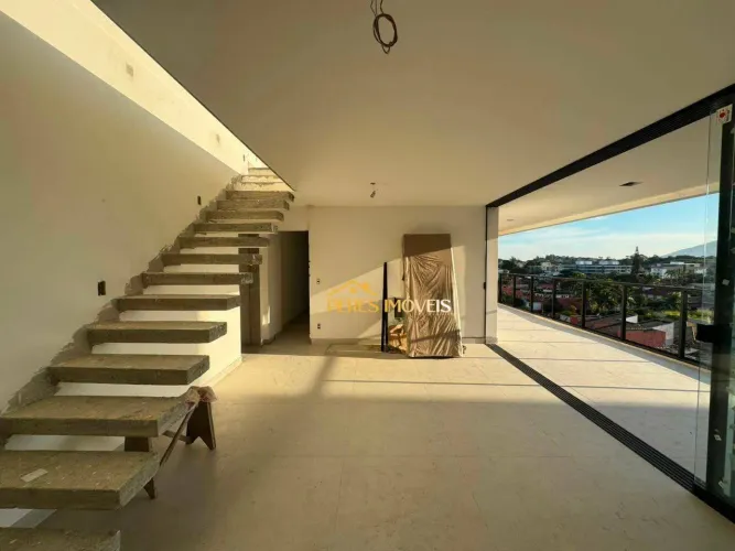 Cobertura com 3 dormitórios à venda, 147 m² por R$ 2.200.000,00 - Costazul - Rio das Ostra