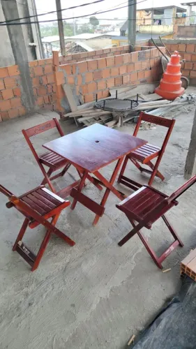 Cadeira e mesa