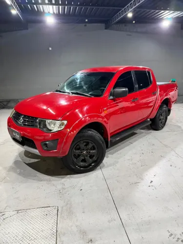 Mitsubishi L200 Tri. HLS Chrome ED. 2.4 CD Flex Mec. 2015