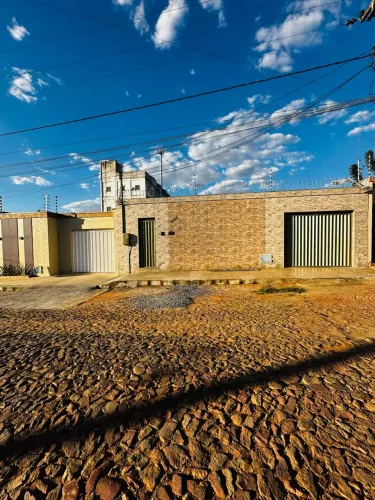 CASA PARA ALUGAR PERTINHO DA FACULDADE LEÃO SAMPAIO LAGOA SECA E FEDERAL 